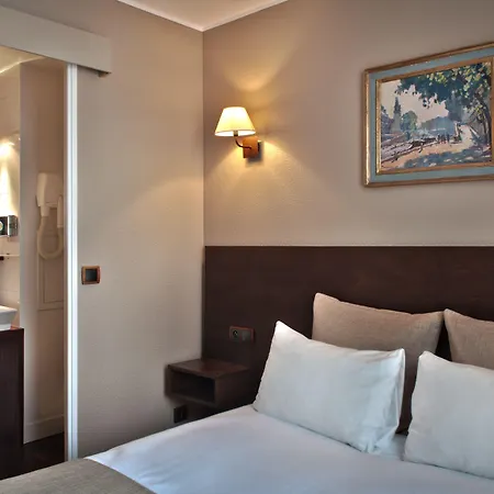 オテル ドゥ セーブル 3*