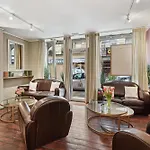 Hotel De Sevres 3*