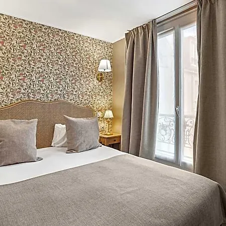 Hotel De Sevres 3*