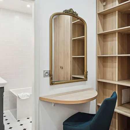 Hotel De Sevres 3*