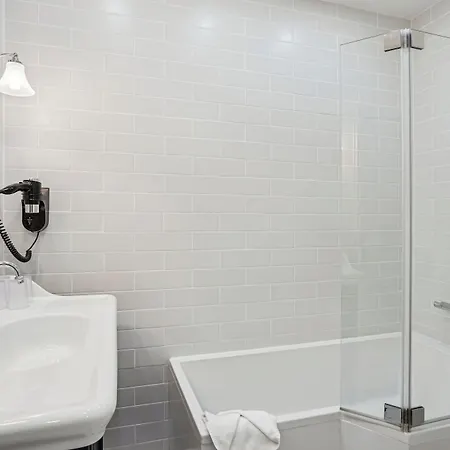 De Sevres 3* Paris