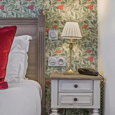 De Sevres Hotel